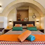 Le Dimore Di Hanqorias Bed & Breakfast 4*